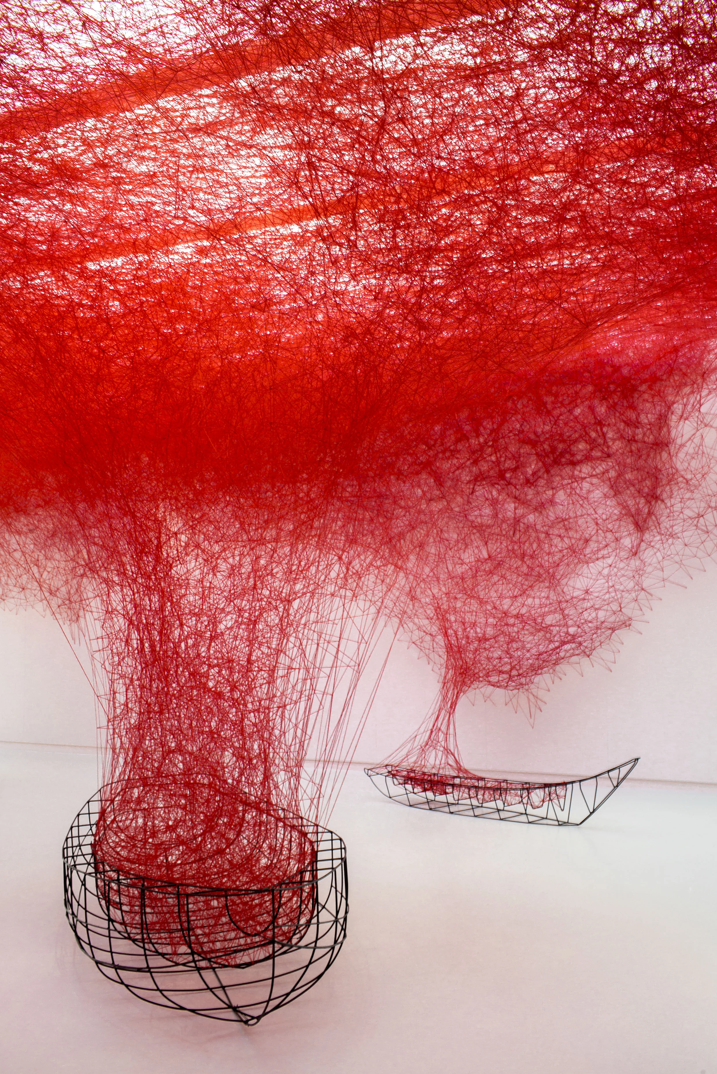 CHIHARU SHIOTA–塩田千春